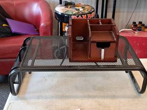 lot 64 image: Lot of (2) Desk Organizers