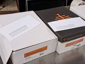 lot 88 image: Lot of (2 Boxes) Envelopes  No. 9 Window  24#  White Wove 3-78x8-78 - Lindenmeyr Envelope 500-count ( 1000 total items )