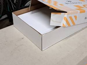 lot 141 image: Lot of (700 sheets) Cover Sheet  80#  Gloss 13x19 - Billerud Blazer Digital