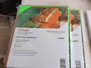 lot 189 image: Lot of (2 Packs) Labels  60#  Green Fluorescent 8-12x11 100-count ( 200 Total Items ) - Lindenmeyr Label LL9619