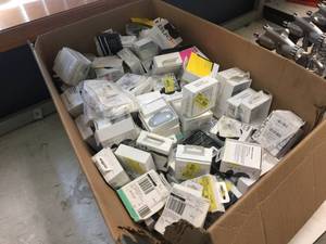 lot 149 image: Large Box - Samsung Galaxy Buds - Returns