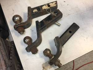 lot 202 image: 3 Receiver Hitch 1 78 - 2 - 2 516
