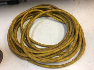 lot 203 image: 300 PSI Air Hose