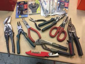 lot 251 image: Group Pliers - Cutters - Bosch