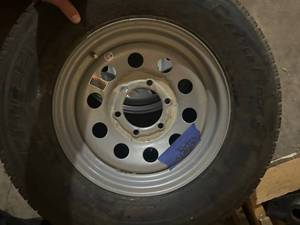 lot 19 image: TRAILER TIRE