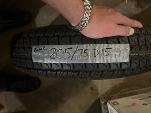 lot 22 image: TRAILER TIRE