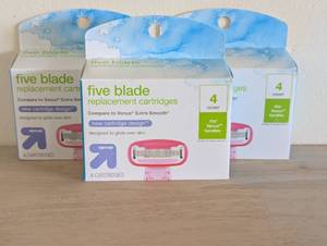 lot 100 image: 12 Count Up & Up Five Blade Replacement Cartridges Fit Venus Handles