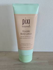 lot 70 image: Pixi by Petra Glycolic Body Lotion - 6.76 fl oz
