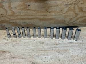 lot 41 image: CRAFTSMAN V SERIES 13 PC Deep Socket Set- 12 Drive (12 through 25)