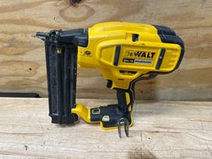 lot 47 image: DEWALT DCN680 20V 18GA Brushless Brad Nailer (Tool Only)
