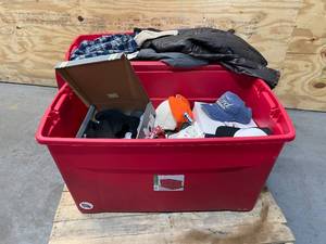 lot 85 image: Large Lot of Clothing Items