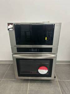 lot 2 image: FIGIDAIRE 30 Combination Wall Oven - Stainless Steel