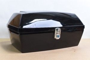lot 140 image: Black Motorcycle Trunk Tour Pack