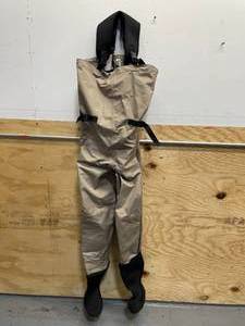 lot 69 image: CABELAS Womens Premium Breathable Stockingfoot Wader- Size Large
