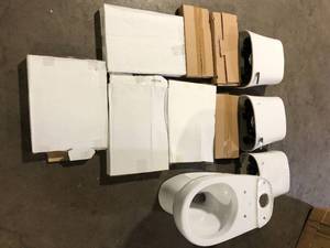 lot 10 image: TOTO Toilet  Customer Returns See Pictures
