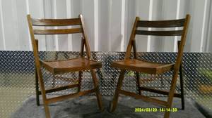 lot 28 image: 2 Wood Slat Folding Chairs with Brass Fittings