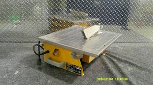 lot 76 image: Workforce THD550 Tile Cutter