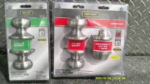 lot 54 image: Defiant Door Knob Lot #1