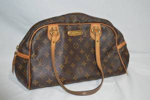 lot B-3 image: Vintage Louis Vuitton Handbag