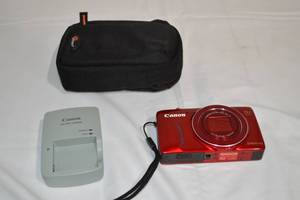 lot 32 image: Canon PowerShot SX600 HS Wi-Fi Camera