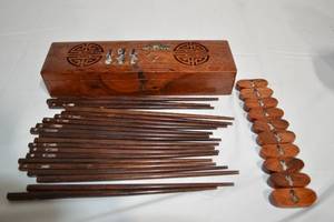 lot 36 image: Set of Wooden Chopsticks, Chopstick Rests, and Storage Box