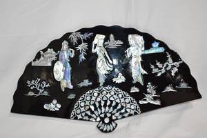 lot 38 image: Decorative Asian Wall-Hanging Fan