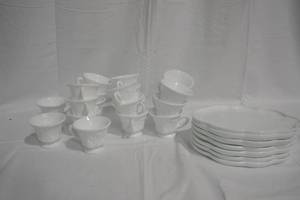 lot 55 image: Colonial Grape Harvest milk glass