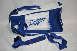 lot 59 image: LA Dodgers duffle bag