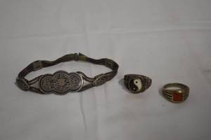 lot B-98 image: Bracelet and 2 Rings (.925 Silver)