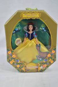 lot 156 image: Disney Snow White NIB