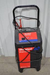 lot 162 image: Duralast Portable Battery ChargerEngine Starter