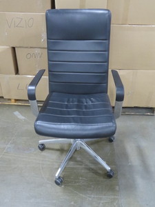 lot 16 image: Gunlocke High Back Chair with Arms