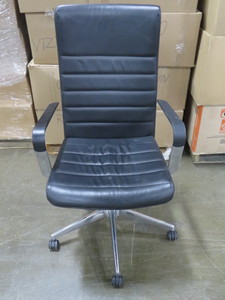 lot 17 image: Gunlocke High Back Chair with Arms