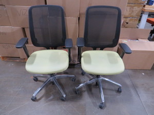 lot 47 image: 2 Chair Lot of Allsteel Mesh OfficeDesk Chairs
