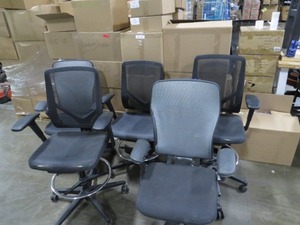 lot 56 image: Mixed Lot of Office DeskTask Chairs