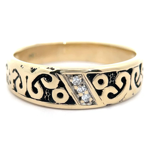 lot 29 image: Natural Diamond Black Ribbon Scroll Ring in 14k Yellow Gold VIDEO