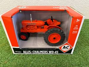 Allis-Chalmers WD-45 1/16 Scale