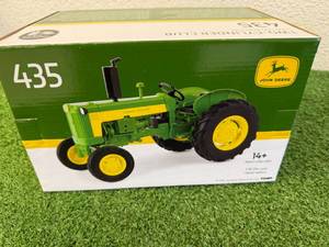 lot 205 image: John Deere 435 116 Scale
