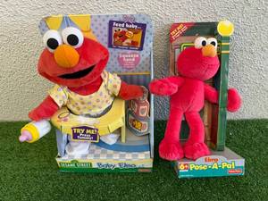 lot 247 image: Baby Elmo & Pose-A-Pal Elmo