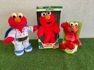 lot 250 image: Elvis Elmo, Talking Alphabet Elmo & Fun N Floppy Elmo