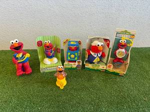 lot 251 image: Elmo Toys