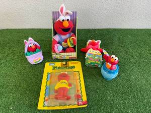 lot 254 image: Elmo Easter Items & Figurines