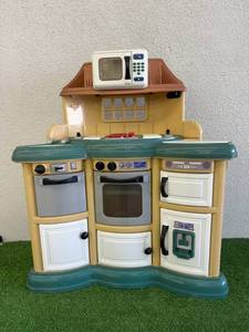 lot 256 image: Kitchen Play Set