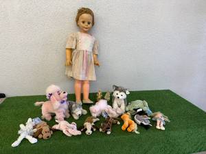 lot 271 image: Vintage Doll & Stuffed Animals