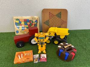 lot 276 image: Toys, Games & Puzzle