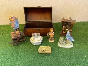 lot 278 image: Home Decor