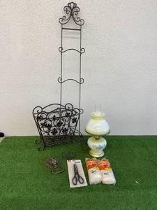 lot 295 image: Plate Holder, Lamp, Drop Cloth, Door Knocker & New Scissor