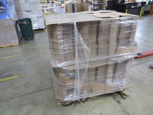 lot 7 image: Pallet of 14 x3 12 x 34 Shipping Boxes