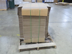lot 16 image: Pallet of 22 x 16 x 1 12 Shipping Boxes