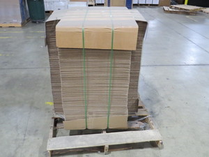 lot 21 image: Pallet of 22 x 16 x 1 12 Shipping Boxes